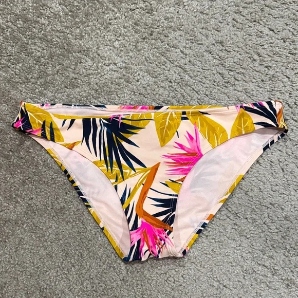 Tropical Leaf Print Bikini Set - Picture 5 of 8